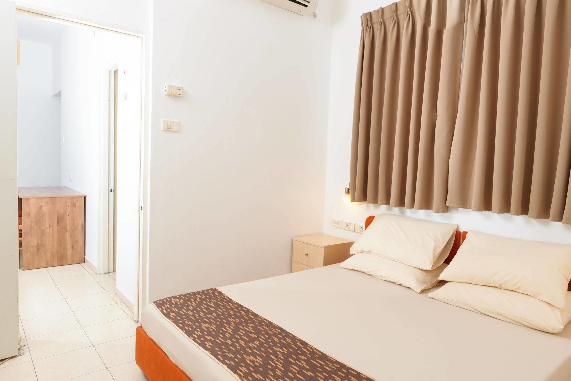 Tel Aviv Suites 3* Tel-Aviv